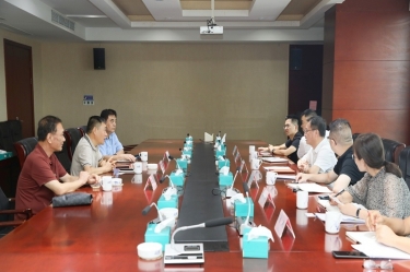 江山市委副書記、市長徐明峰率隊赴景興紙業調研